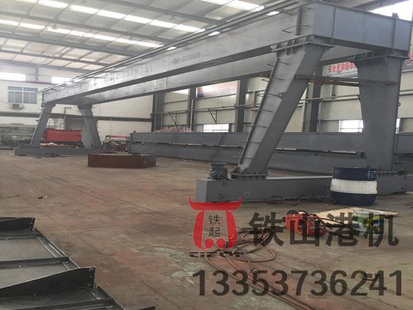 湖南岳陽(yáng)船用起重機(jī)廠(chǎng)家 極端海況下設(shè)備應(yīng)急操作與控制技巧