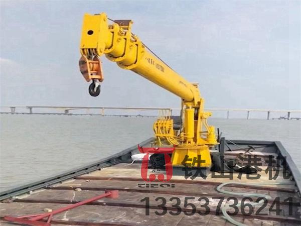福建廈門(mén)船用起重機(jī)廠(chǎng)家 工程船起重機(jī)抗傾覆加固穩(wěn)定性高